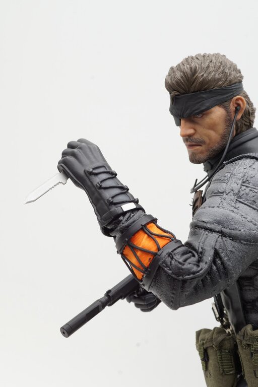 ホットトイズ ネイキッド・スネーク（スニーキング・スーツ版