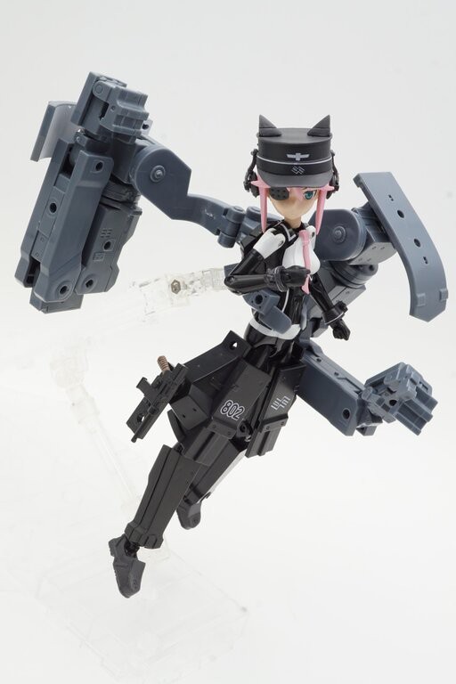 武装神姫 戦車型MMS ムルメルティア、戦闘機型MMS 飛鳥 −気ままに