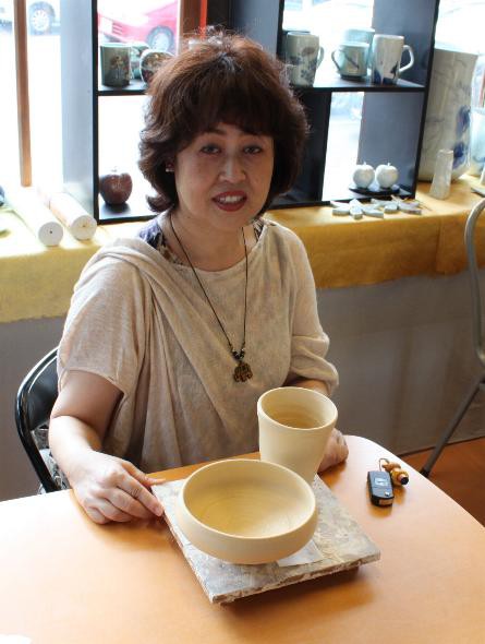 ランプシェードの透かし彫り・・・体験工房 : 壮明窯だより〔武雄の