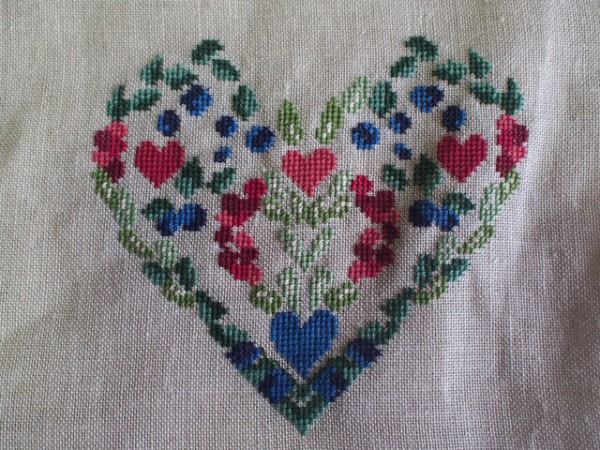 ポーチ作りの刺繍 2 サウンド オブ クロスステッチ