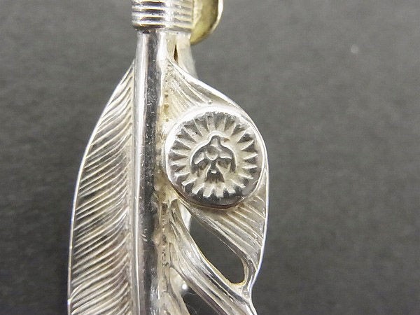 WING ROCK/ウィングロック【定番】金メタル付き銀爪フェザーペンダント