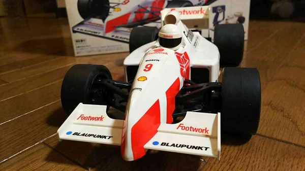 1991年【TOMY 1/13 フットワークポルシェFA12】フェラーリ642に
