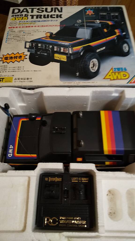 1982年【ヨネザワ ウェーブハンター 1/14 ダットサン 2WD&4WD