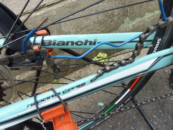 自転車 後輪回すと 異音