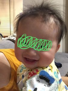 赤ちゃんを楽 に片手抱っこする方法 すくすくらいだー
