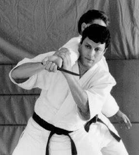 何故、グレイシー柔術はセルフディフェンスではなく、スタンドアップと