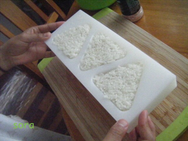 住友ベークライト　おにぎり型　2個 おにぎり　新品 未使用品　未開封品 住友ベークライト おにぎり型 2個 おにぎり 新品 未使用品 未開封品