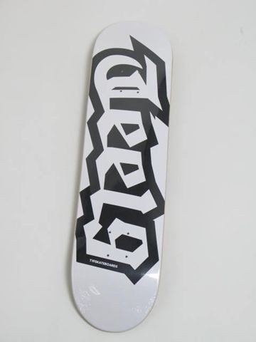 T19スケートデッキチームモデル5種類 各￥8,820- 入荷しました