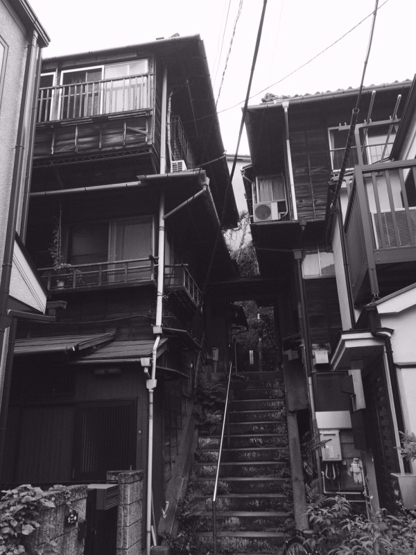 街訪 モノクロ写真館 文京区本郷旧居跡 : すえちゅうの休日