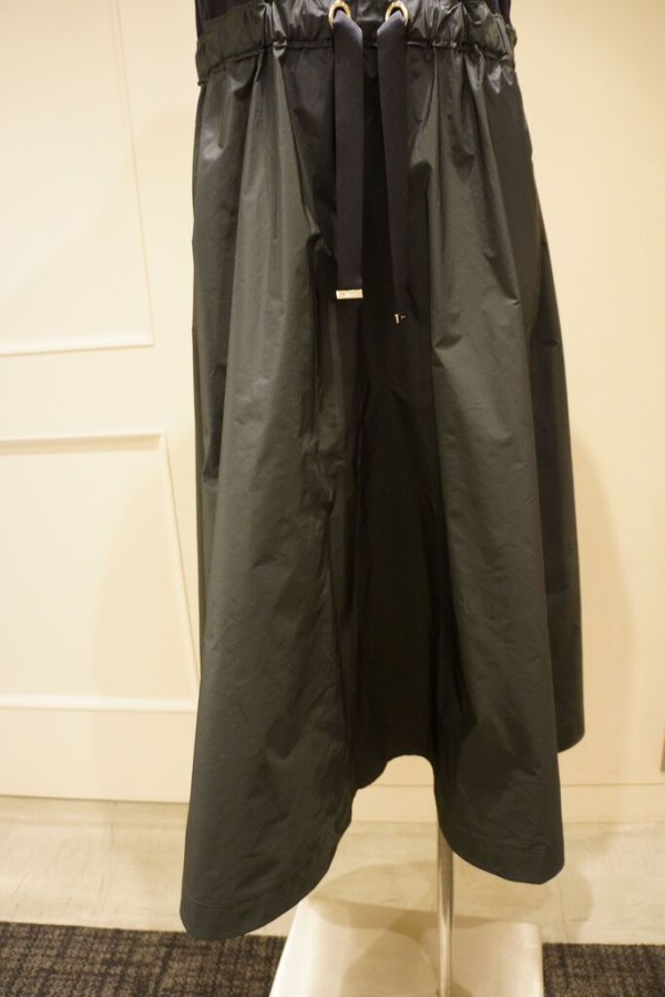 HERNO（ヘルノ）グラムニット＆ニュー テクノ タフタ ワンピース