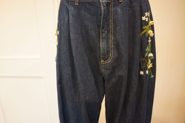 KEITA MARUYAMA（ケイタマルヤマ）Bead Embroidery Denim Pants : mode