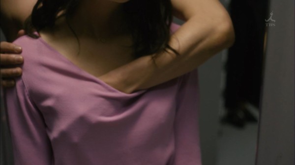 悲報 佐々木希さん 生乳を揉まれる スキャンダルニュース