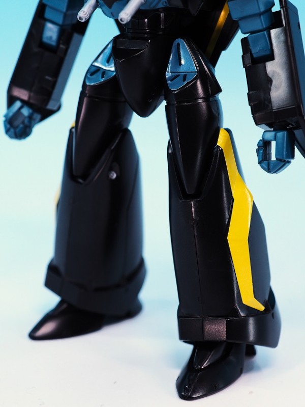 バンダイ マクロス7 1/144 VF-17S ステルスバルキリー レビュー