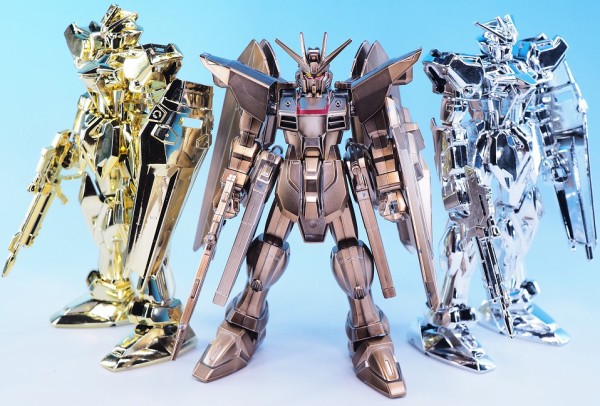 1/144 ストライクガンダム ゴールドメッキ ヴァージョン