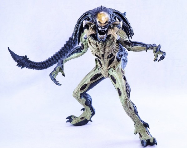 フリュー AVP2 リアルフィギュア エイリアンウォーリアー プレデリアン 2体 Amazon.co.jp: フリュー AVP2 エイリアンズVS.プレデター
