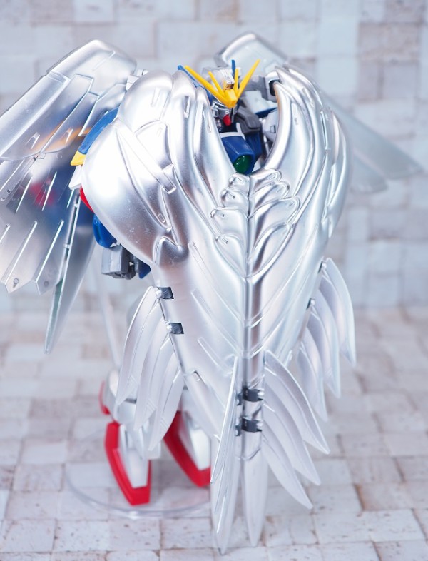 Amazon.com: MG Mobile Suit Gundam W Wing Gundam Zero Custom