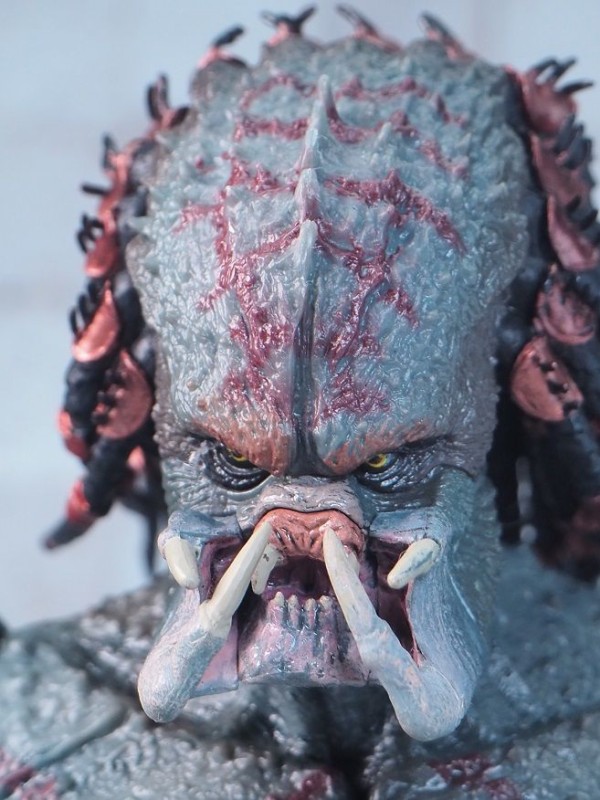 NECA アーマード アサシン・プレデター レビュー : おもちゃの巣