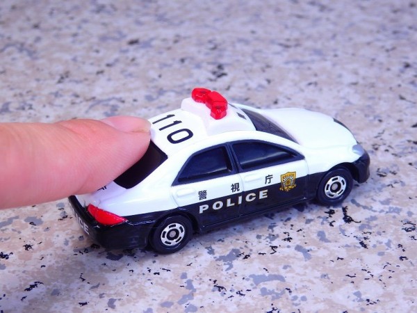 トミカ4D トヨタ クラウン パトロールカー レビュー : おもちゃ