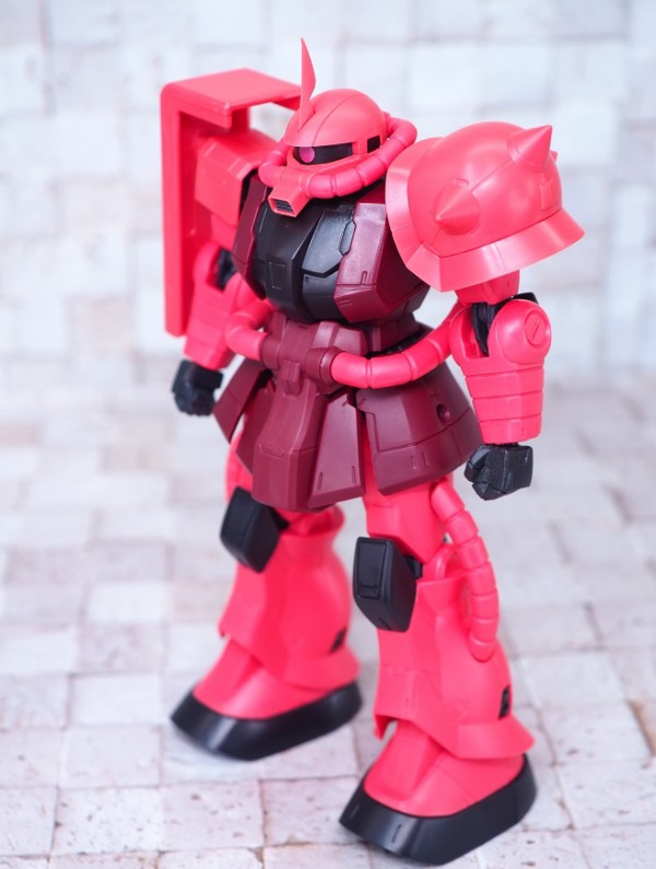 GUNDAM UNIVERSE シャア専用ザクⅡ レビュー : おもちゃの巣