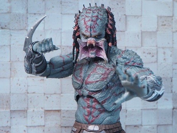 NECA アーマード アサシン・プレデター レビュー : おもちゃの巣