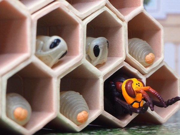 エポック社 スズメバチ レビュー : おもちゃの巣（玩具レビュー）