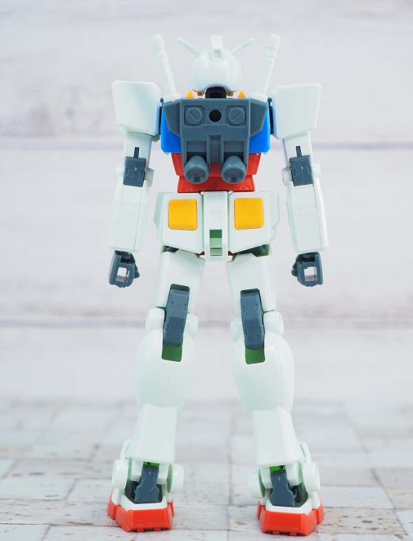 EG RX-78-2 ガンダム (フルウェポンセット) レビュー : おもちゃの巣