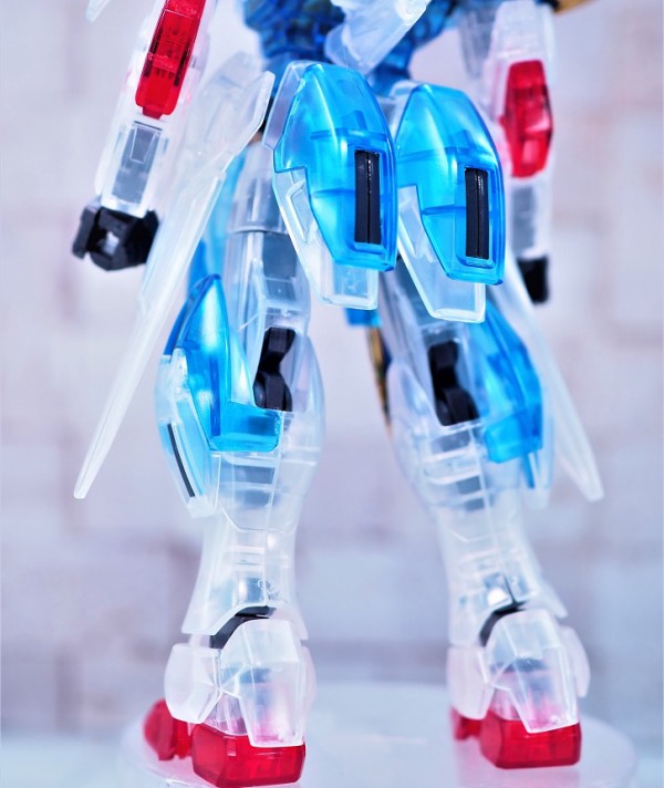 HGUC V2アサルトバスターガンダム クリアカラー＆メッキVer