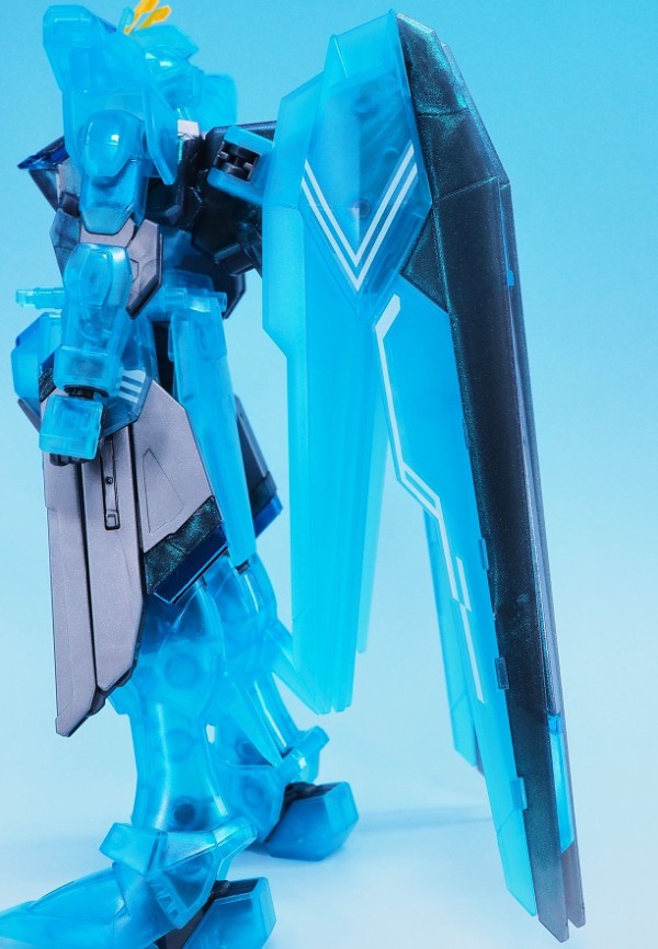 HGCE フリーダムガンダム［ポラライズドクリア］ レビュー