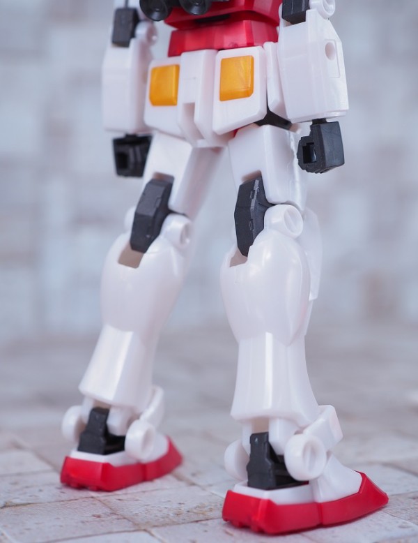 ガンプラ入りラウンドBOX EG RX-78-2 ガンダム メタリックカラー