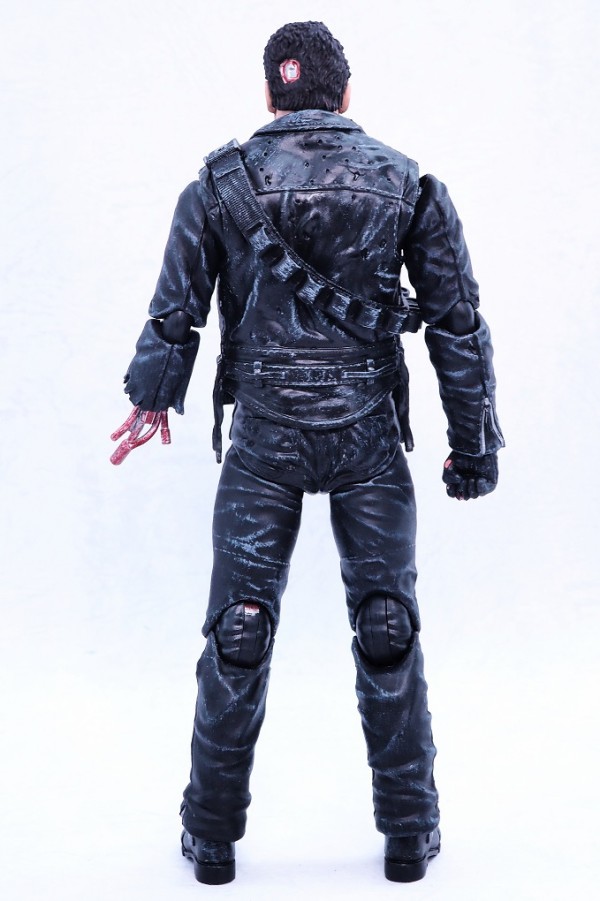 MAFEX T-800 (T2:BATTLE DAMAGE Ver.) レビュー : おもちゃの巣