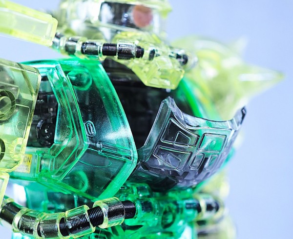 MG ザクII クリスタルバージョン レビュー : おもちゃの巣（玩具
