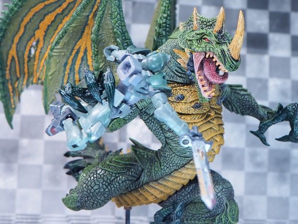 マクファーレンドラゴン8 バーサーカードラゴン クラン6