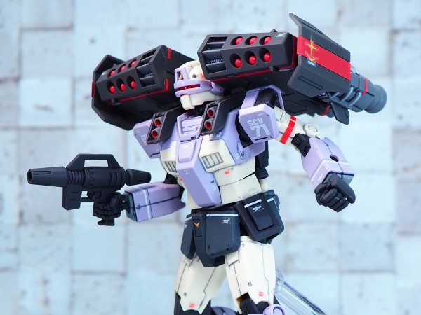 HG ジム・インターセプトカスタム（フェロウ・ブースター装備
