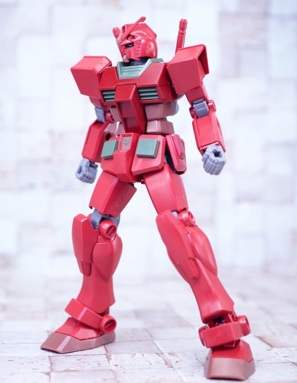 ガンプラ入りラウンドBOX EG RX-78-2 ガンダム クリスマスカラー