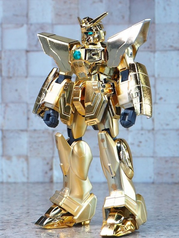 HG1/100 シャイニングガンダム 金メッキVer. ￼限定品 HG 1/100 シャイニングガンダム メッキバージョン - 桜の化石と