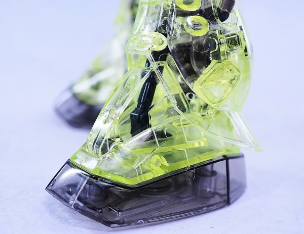 MG ザクII クリスタルバージョン レビュー : おもちゃの巣（玩具