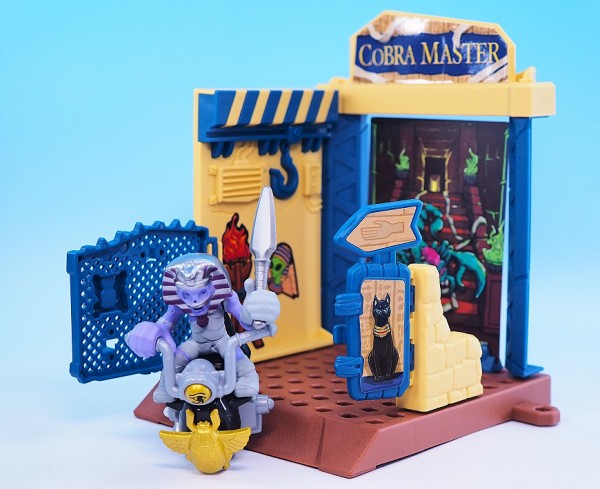 バンダイ モンスモト モンスターガレージセット コブラ・マスター