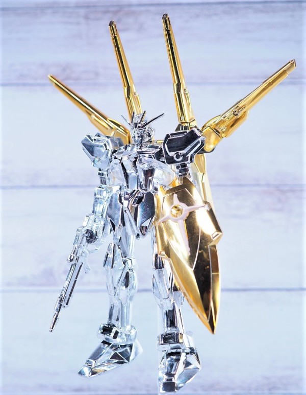 新素材新作 ストライクガンダムシルバーメッキヴァージョン 非売品 