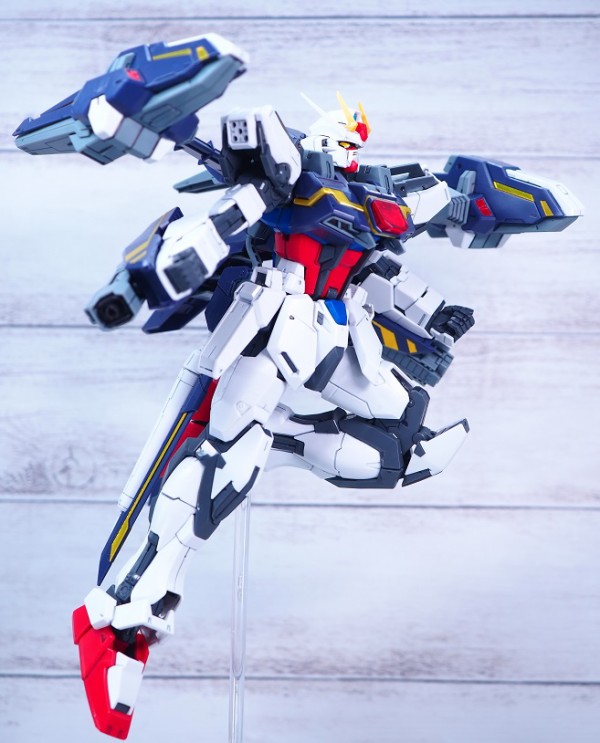 MG ライトニングストライクガンダム Ver.RM レビュー : おもちゃの巣 