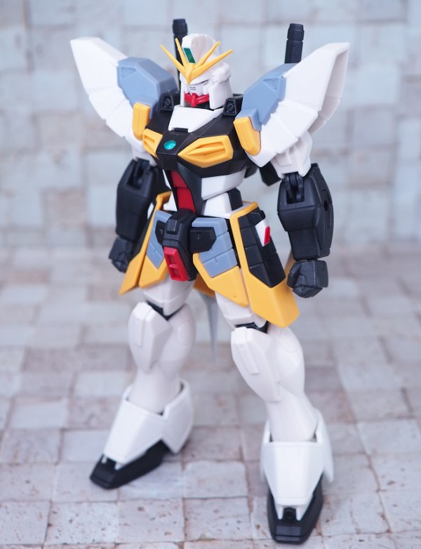 バンダイ B-CLUB 1/100 新機動戦記ガンダムW ガンダムサンド