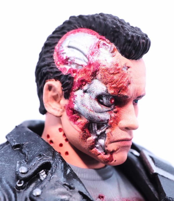 MAFEX T-800 (T2:BATTLE DAMAGE Ver.) レビュー : おもちゃの巣（玩具