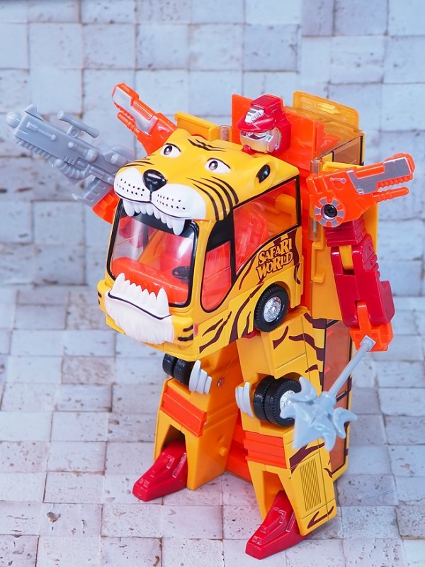韓国トイ サファリバス変形ロボ レビュー : おもちゃの巣（玩具