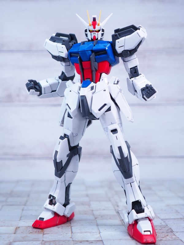 Amazon.co.jp: MG 1/100 ライトニングストライクガンダム Ver.RM