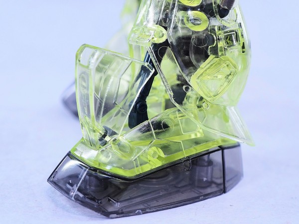MG クリスタルバージョン シャア専用ザク II & ＆ザクⅡ＆ガンダムセット MG ザクII クリスタルバージョン レビュー : おもちゃの巣（玩具
