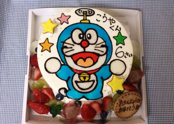ドラえもん の直書きお誕生日ケーキ Rina S