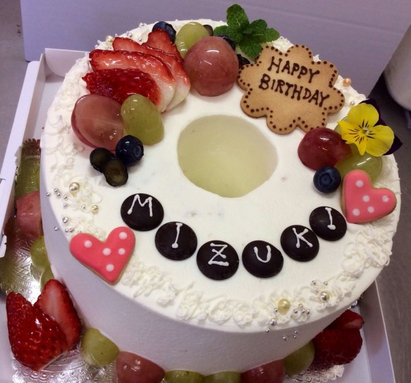 紅茶シフォンケーキのお誕生日ケーキ Rina S