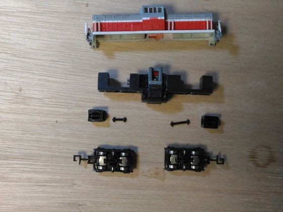 トミーナインスケール・DD13の分解整備（2） : スロハユニフの