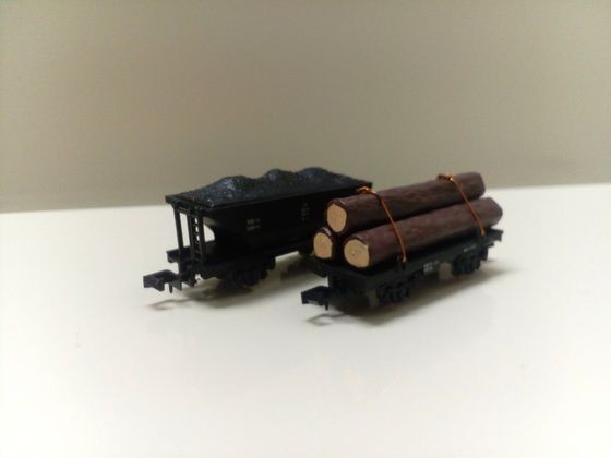 激レア✨ナインスケール✨Nゲージ✨ 動力２車両+貨車６車両+バスのキット２台入り mqdefault.jpg