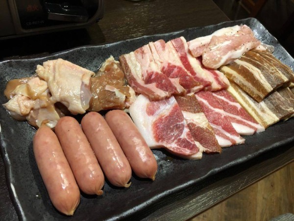 秋葉原 焼肉バル 29shock 秋葉原店 1分2980円で焼肉食べ放題をオーダー カロリーの嵐