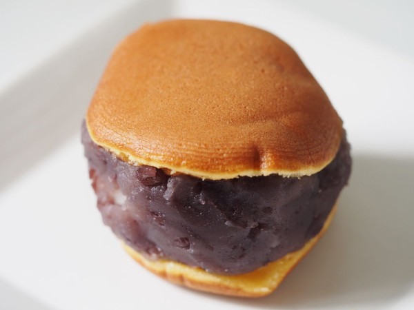 あんこがぎっしり詰まった静岡県浜松市の名物 浜松 どらばーがー を堪能 ドリアン洋菓子店 スイーツハンター月ウサギの食べ日記